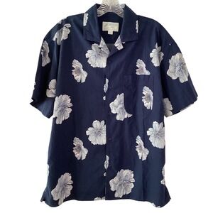 American Eagle Navy Blue Floral Short Sleeve Button Down Camp Shirt Size M